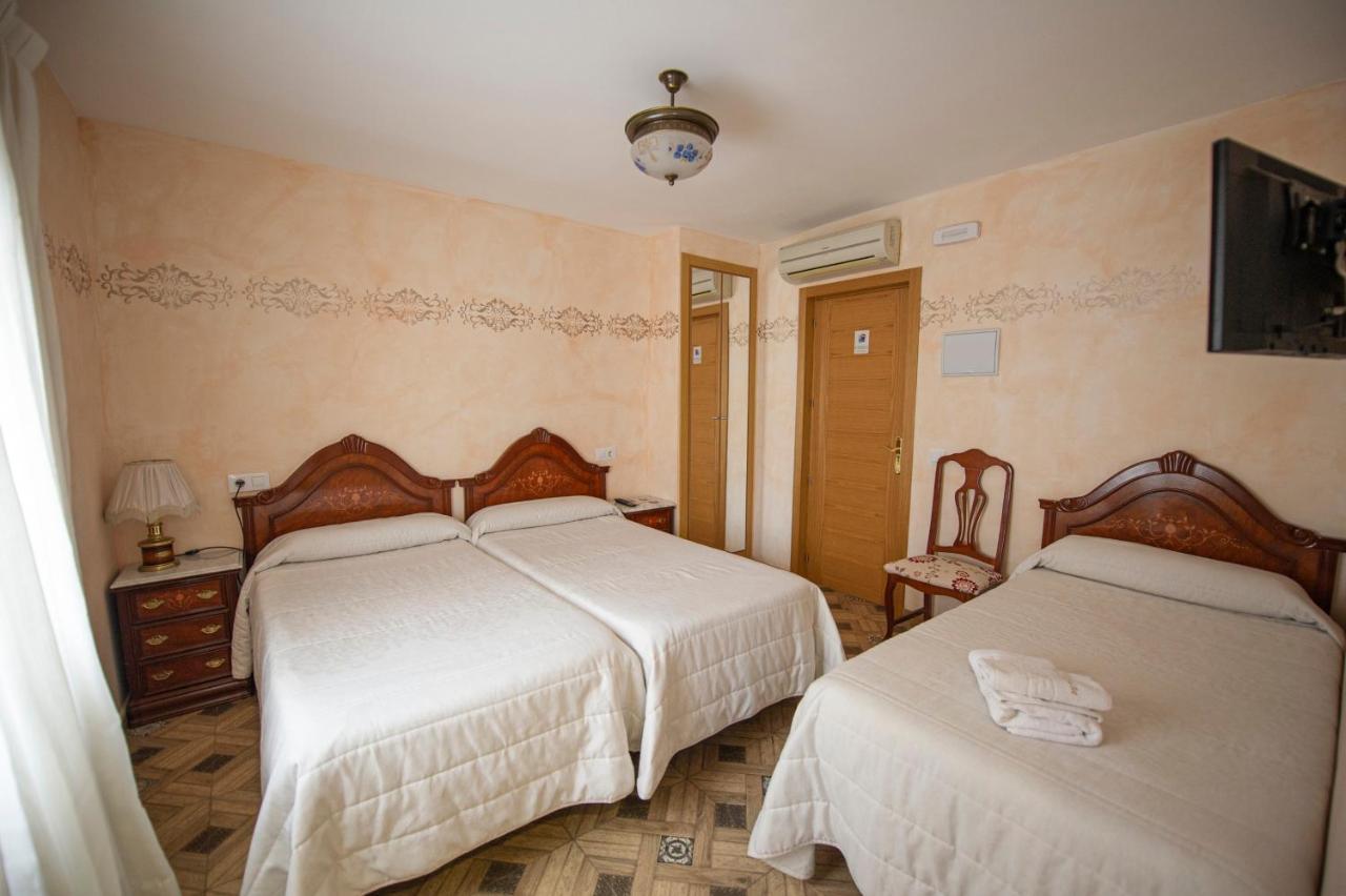 Hostal Paquita Madrid Exterior foto
