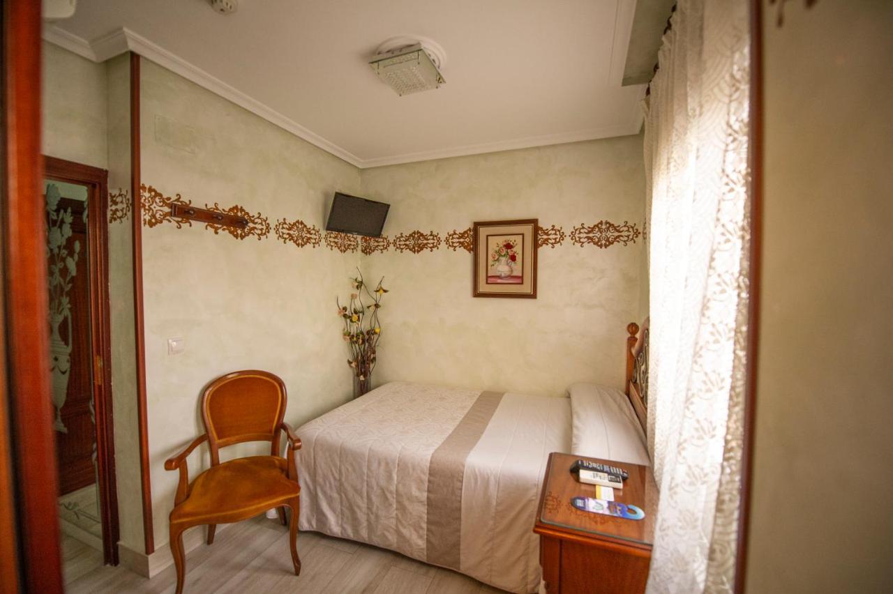 Hostal Paquita Madrid Exterior foto