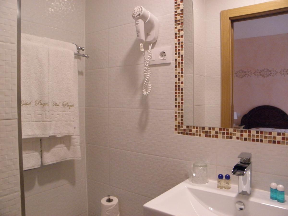 Hostal Paquita Madrid Exterior foto