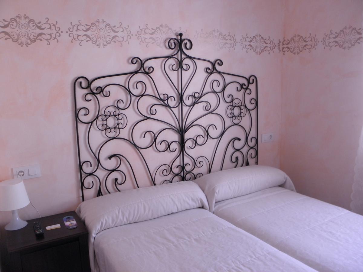 Hostal Paquita Madrid Exterior foto