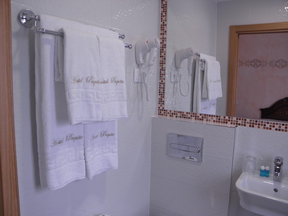 Hostal Paquita Madrid Exterior foto
